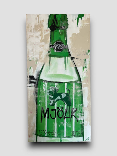 Champagne bottle with the classic green Arla milk design